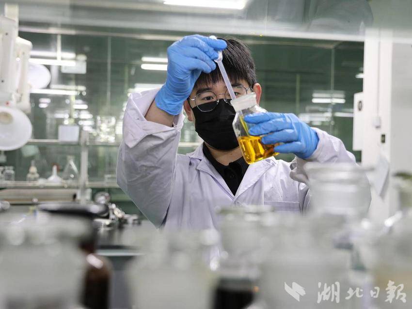我国牧区的牧羊犬都吃过这家企业的药 中农华威让“虫癌”患病率下降98%